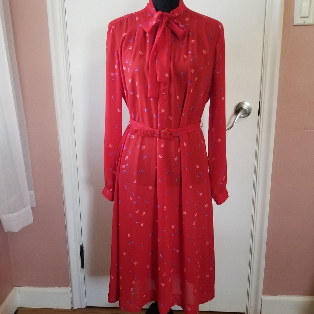 Coco California Vintage Red Floral Print Long Sleeve Belted Dress. Medium